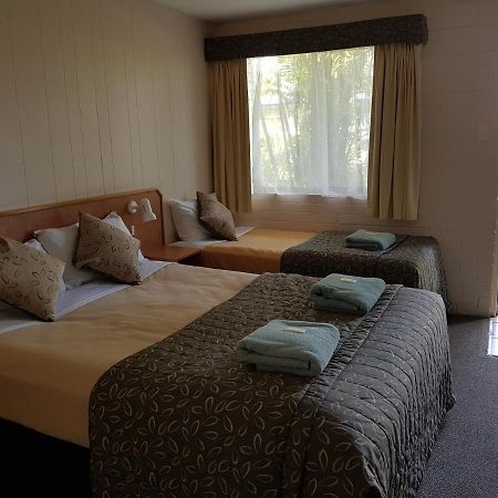Peppercorn Motel Clermont Buitenkant foto